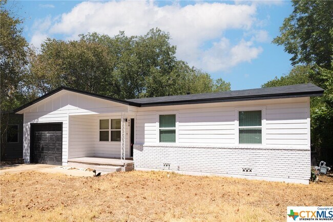 Foto del edificio - 908 Cove Ave