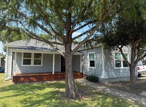 Building Photo - 1209 Frink St