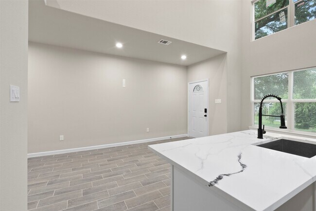 Foto del edificio - 11763 White Cedar St