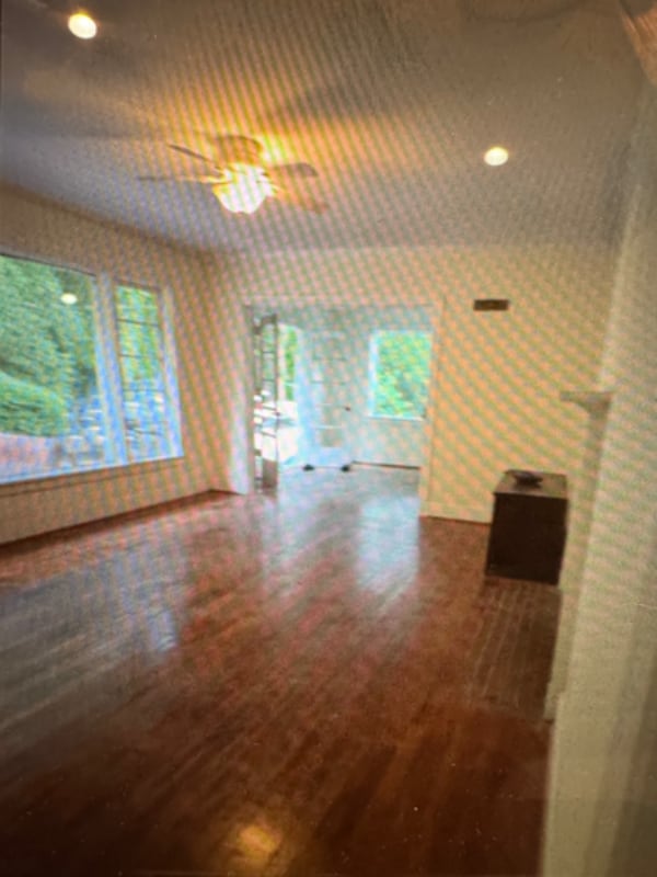 Building Photo - 917 Greenwood Rd