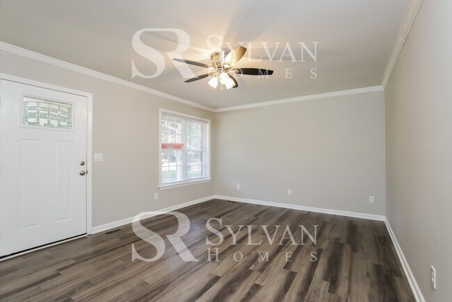 Building Photo - 124 Longbow Rd