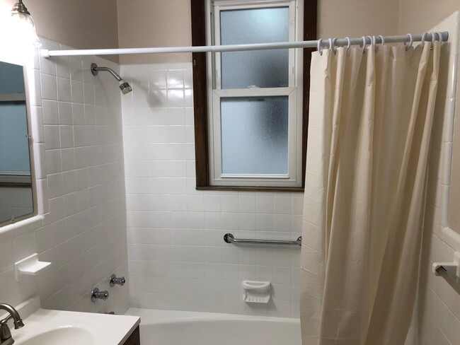 Bathroom - 6033 Woodbine St