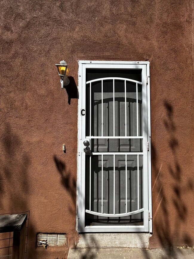 Foto del edificio - 1808-1810 Gold Ave SE