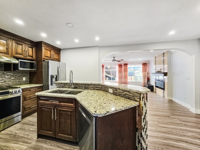 Building Photo - 256 Saddlecrest Blvd NE