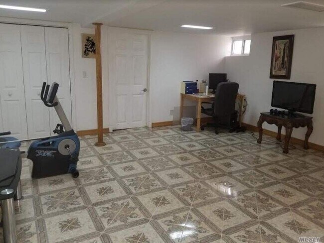 Foto del edificio - 82-78 166th St