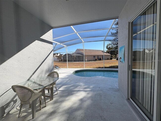 Foto del edificio - 2598 Chatham Cir