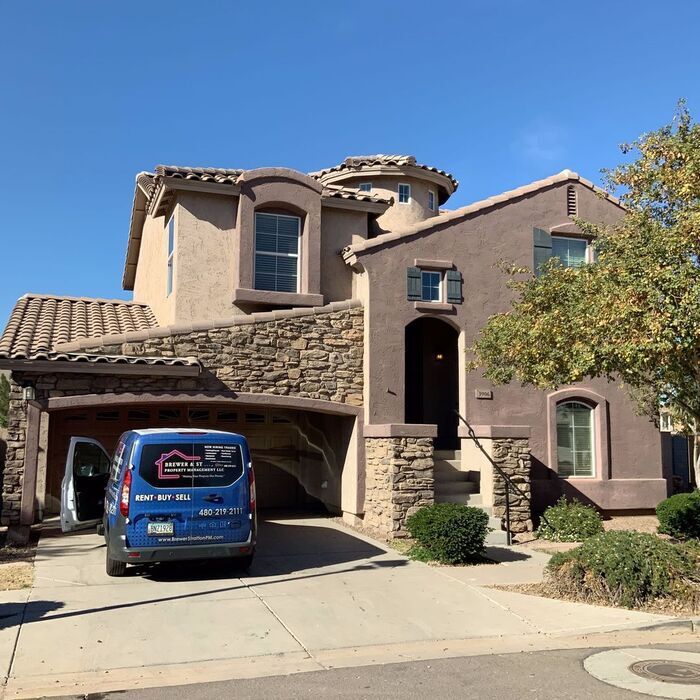 Foto principal - 3906 S 52ND LN - 3BR 2.5BA Broadway/51st Ave
