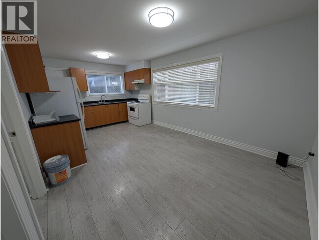 Photo du bâtiment - 10XXX Shell Rd