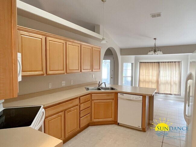 Foto del edificio - Freshly Painted 3 Bedroom Home in Navarre!
