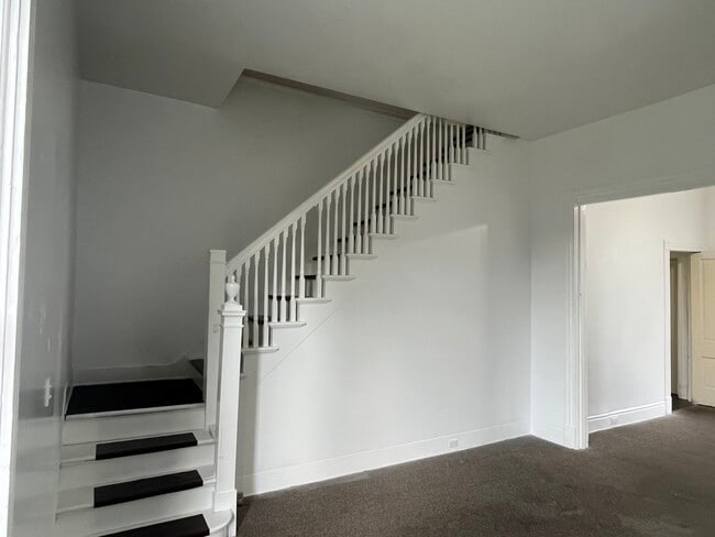 Stairway - 816 N Sheridan St