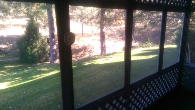 Building Photo - Three Bedroom Condo for rent!