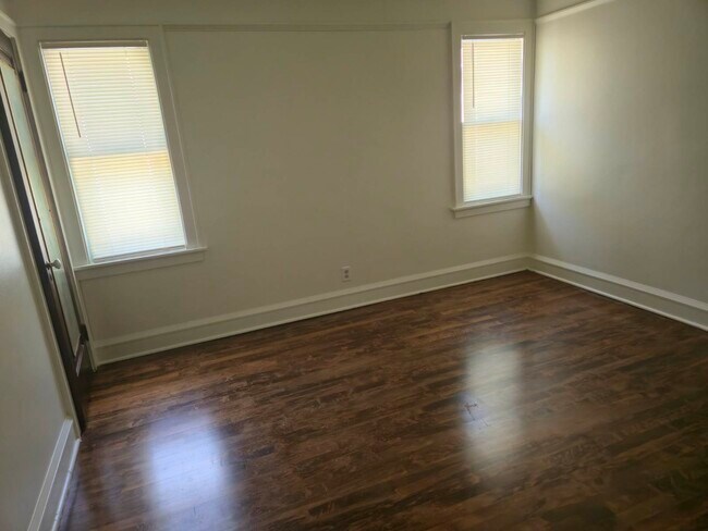 Foto del edificio - 3163-3165-3165 N 39th St