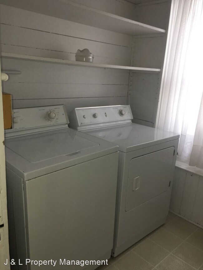 Foto del edificio - 5 br, 2 bath House - 132 Winona Street