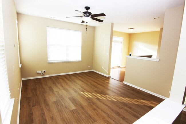 Building Photo - 406 Blackstone Ave