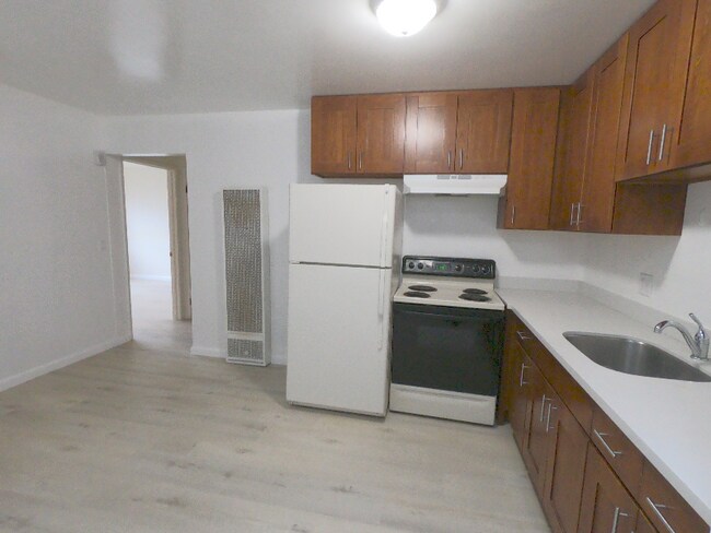 Building Photo - 334 3rd Ave