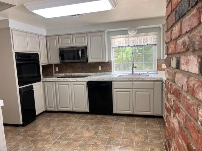 Foto del edificio - 3401 Quartz Creek Rd
