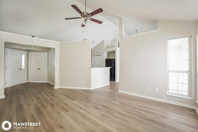 Building Photo - 935 Eaglebrook Drive, Shelbyville, IN 46176