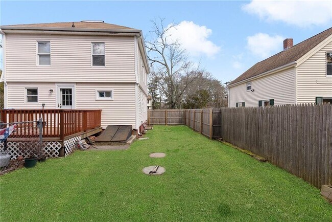 Foto del edificio - 515 Davisville Rd