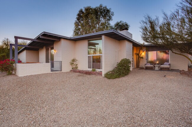 Building Photo - 17018 E Windchime Dr