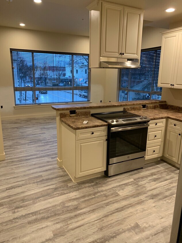 1300 Market St Unit 210, Redding, CA 96001 Apartments in Redding, CA