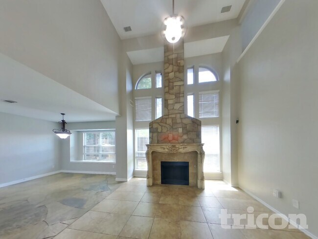 Foto del edificio - 220 Flatwood Dr