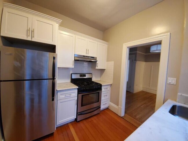 Building Photo - 1 bedroom in San Francisco CA 94117