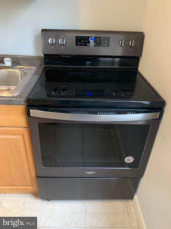 Foto del edificio - 1420 68th Ave