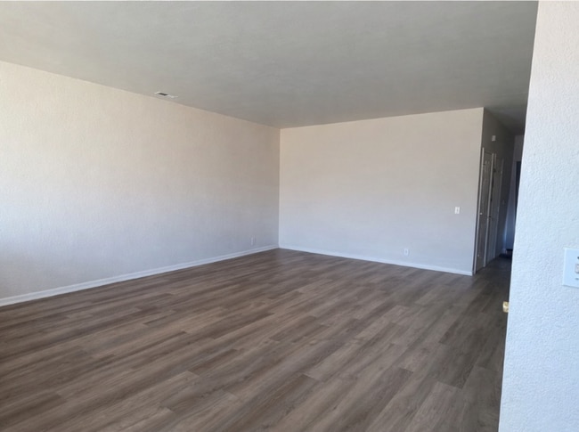 Foto del edificio - 2454 NW 8th St