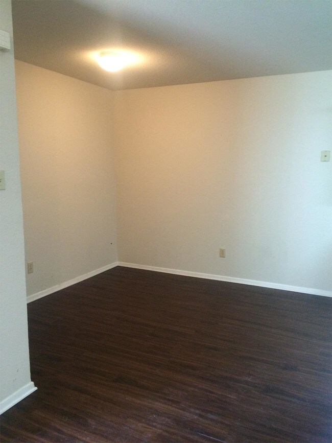 Foto del edificio - 8131 Marydean Ave