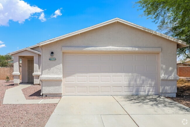 Building Photo - 6111 N Samantha Grove Dr