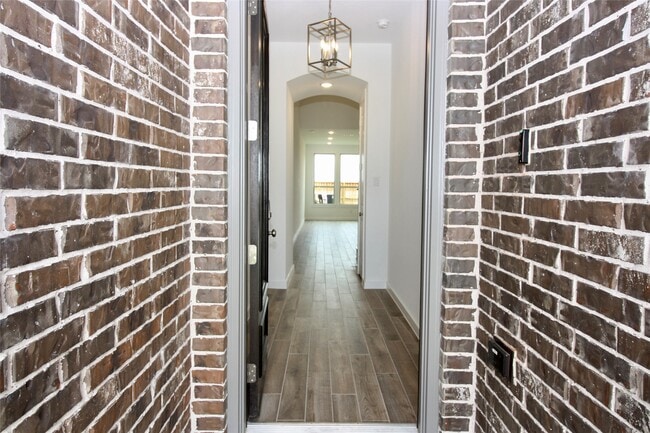 Building Photo - 6527 Scarlet Pond Ln
