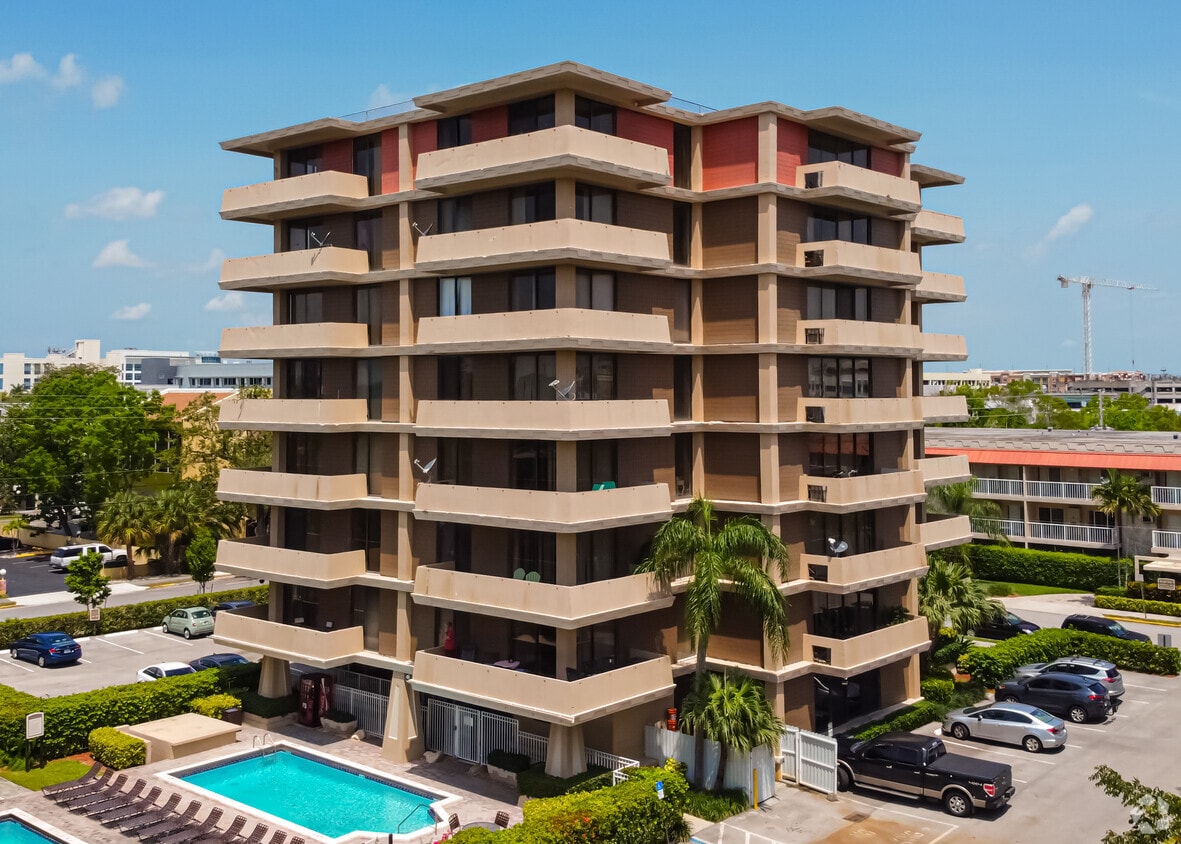 Mayan Tower & Villas Apartments South Miami, FL