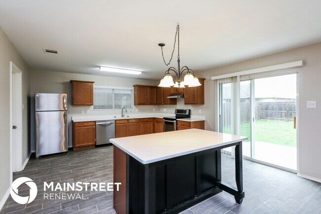 Building Photo - 7153 Little Mohican Dr