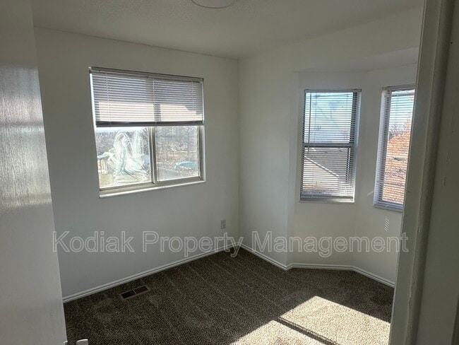 Building Photo - 1149 Nayon St