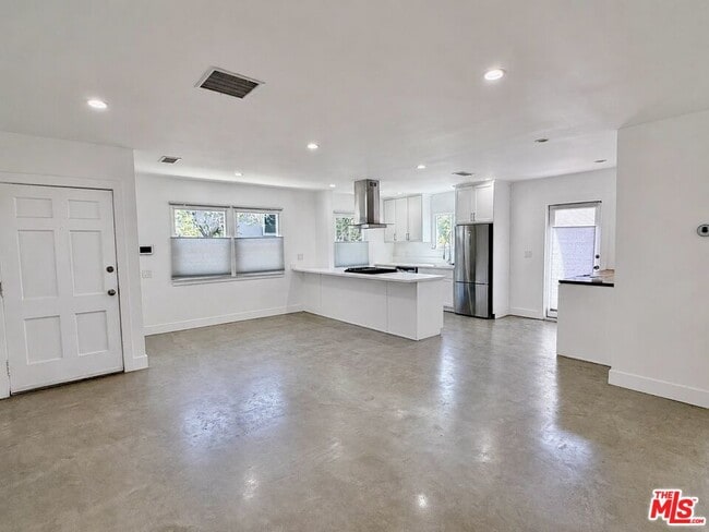 Building Photo - 4234 Verdugo Rd