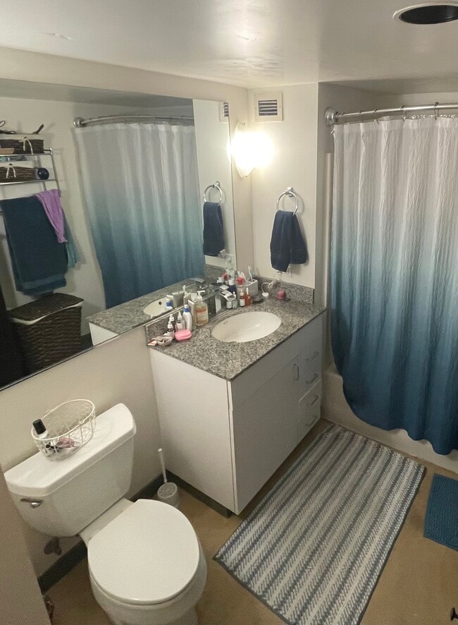 Foto del edificio - 425 W Beech St