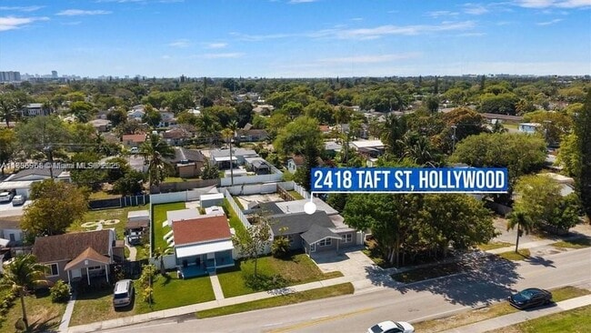 Foto del edificio - 2418 Taft St