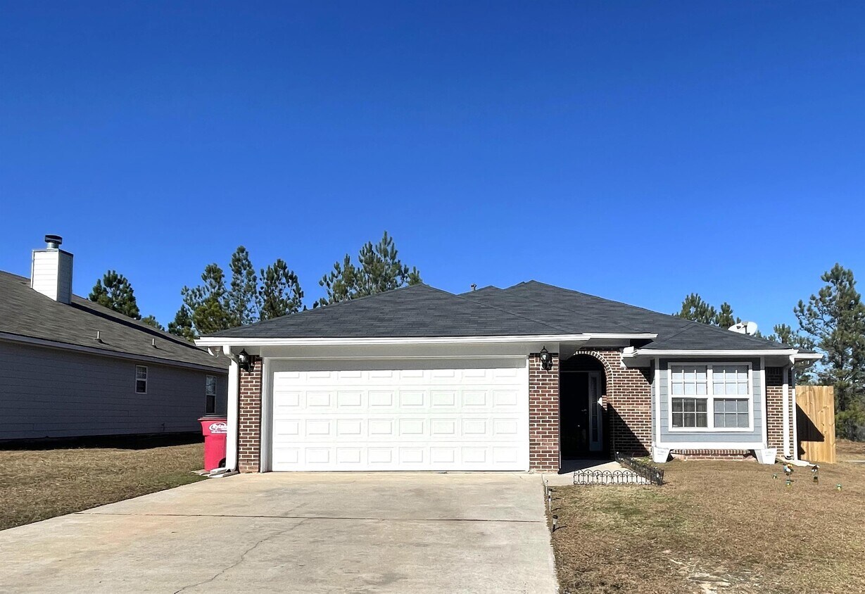 729 Royal Oaks Dr, Macon, GA 31206 House Rental in Macon, GA