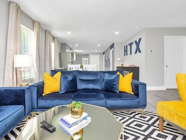 Foto del edificio - 3413 Mt Pleasant St