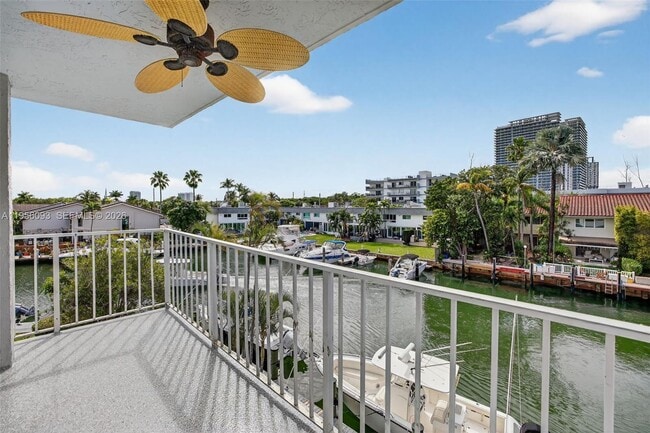 Foto del edificio - 16565 NE 26th Ave