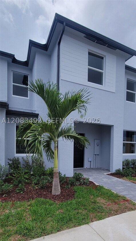 Building Photo - 11038 SW 231st St