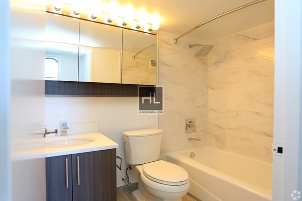 Building Photo - No Fee!! Large studio apartment with alcove