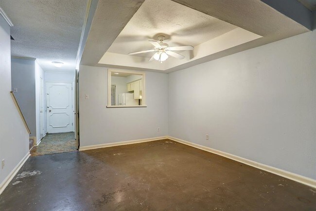 Building Photo - 1211 Miramar St