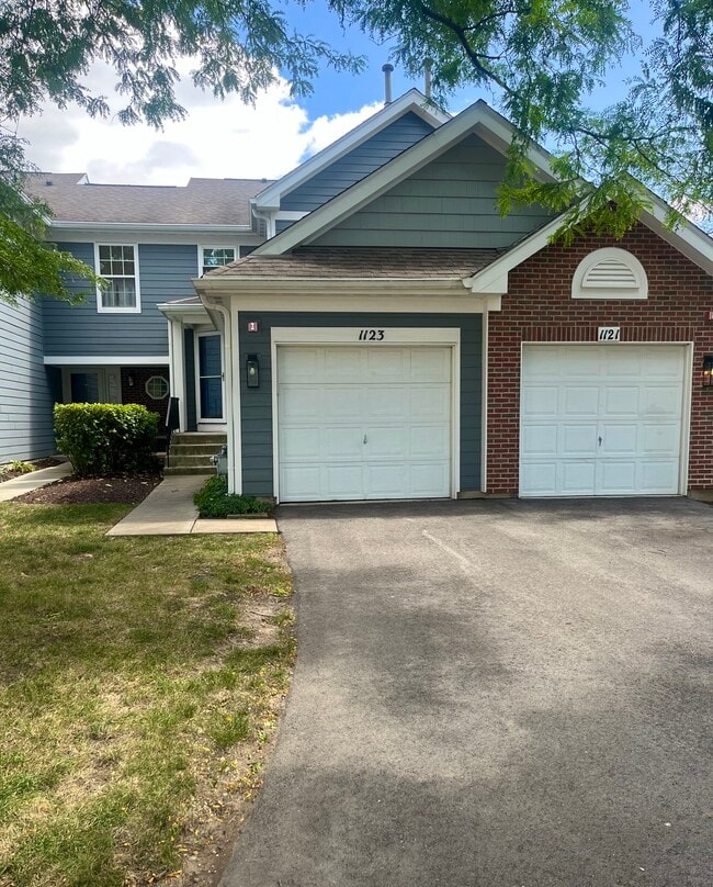 Building Photo - 1123 Bristol Ct
