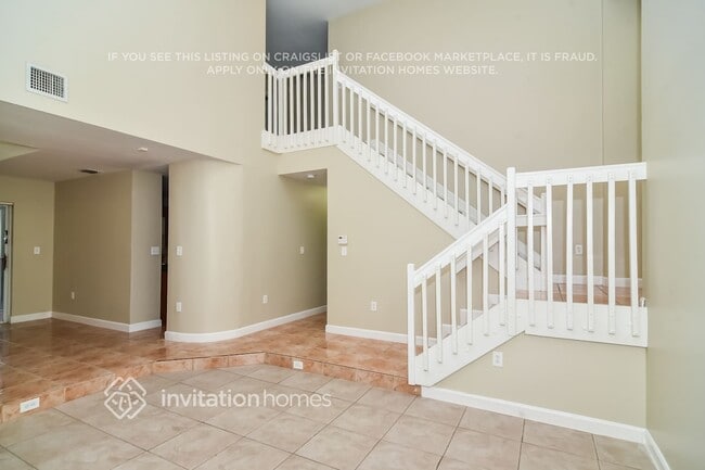 Building Photo - 1121 NW 129th Pl