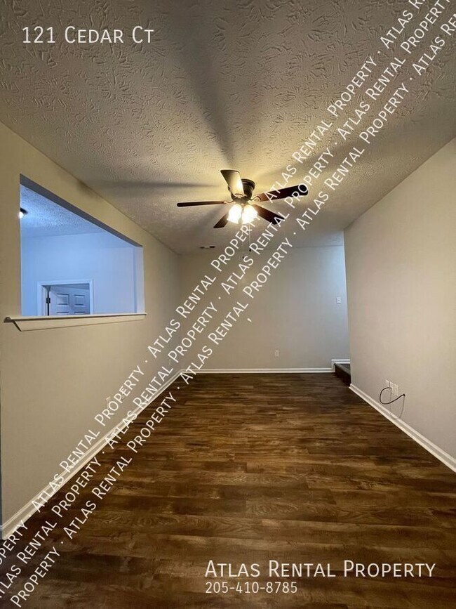 Foto del edificio - 121 Cedar Ct