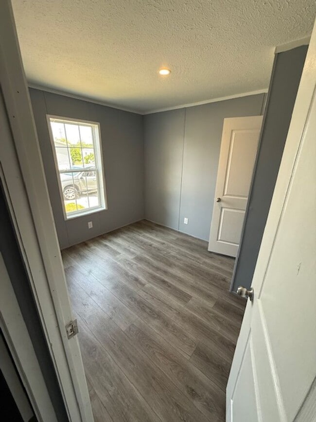 Building Photo - Lot 16