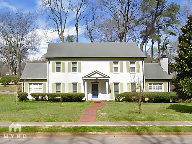 Building Photo - 2335 Hickory Crest Dr