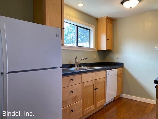 Building Photo - 2 br, 1 bath House - 1027 15th ST