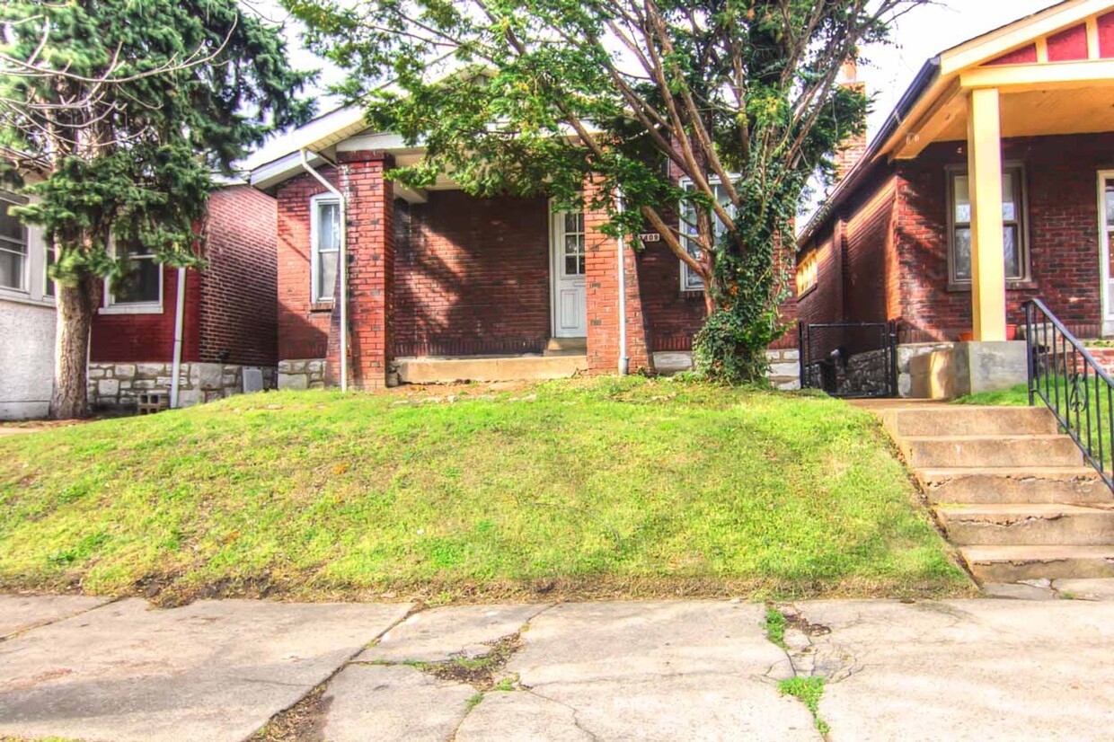 Primary Photo - This 2 bedroom 1 bath home has been comple...